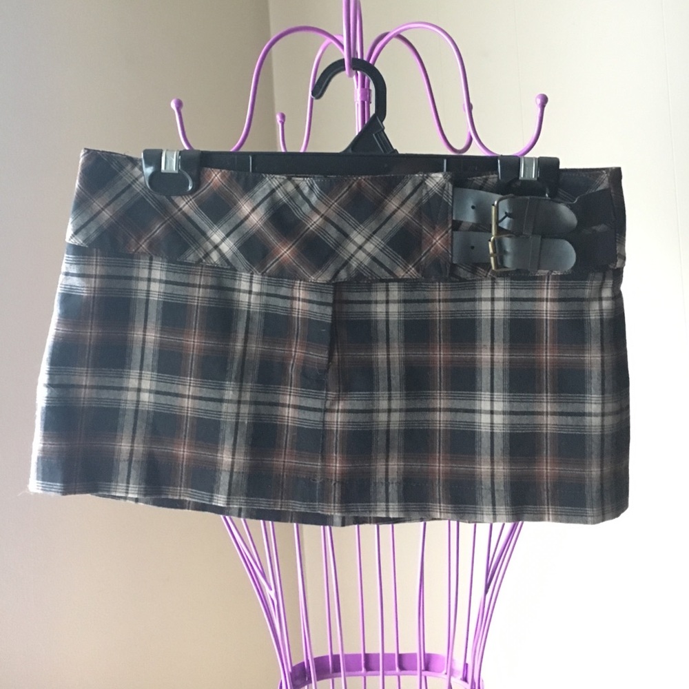 NEED GONE BY 9/15/22 - 90's Schoolgirl Grunge Plaid Mini Skirt